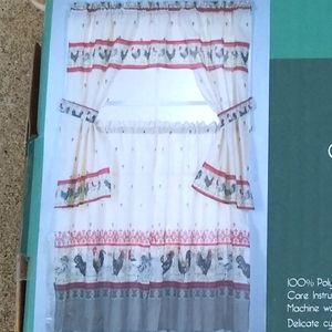 Rooster Den Kitchen Curtains NWOT